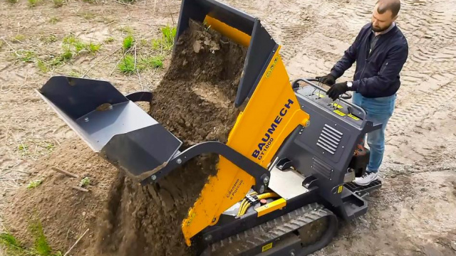 Мини-думпер BAUMECH GT-1000 в действии