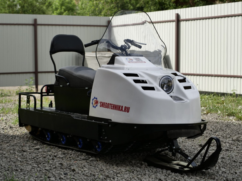 Снегоход 4Т с закрытой рамой