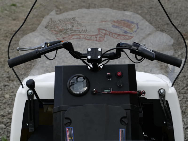 Снегоход 4Т с закрытой рамой