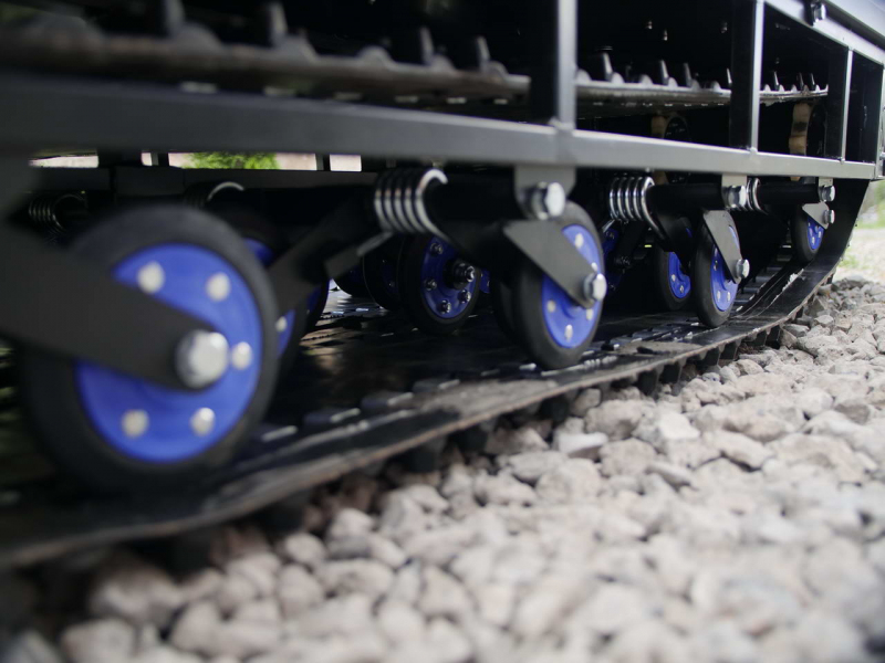 Снегоход Восток с двигателем Lifan