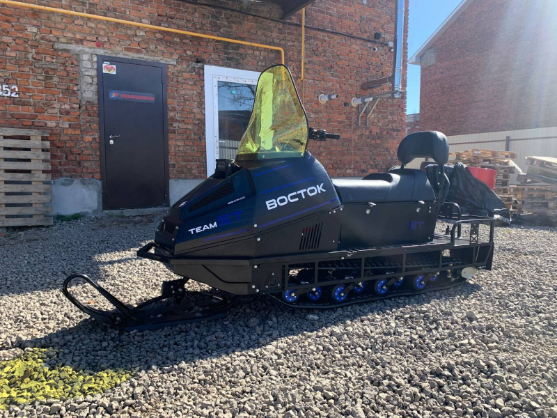 Снегоход Восток с двигателем Loncin