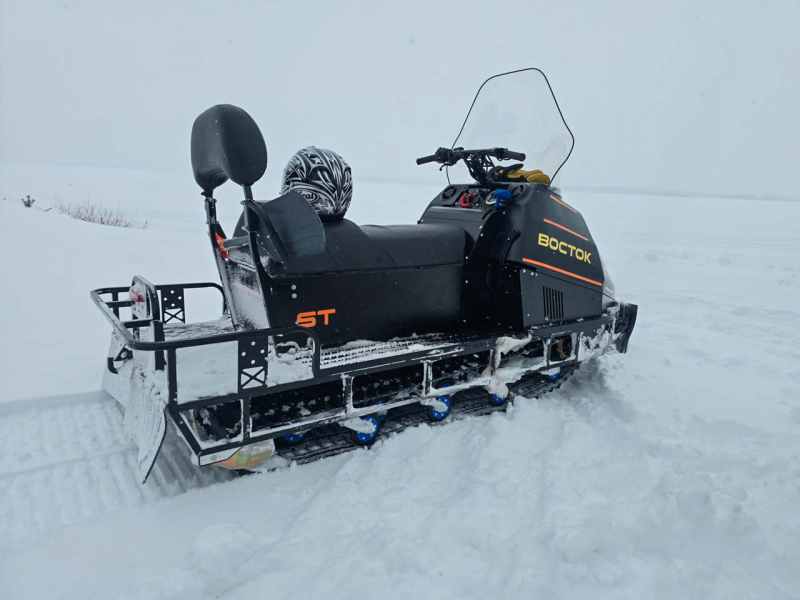 Снегоход Восток с двигателем Loncin