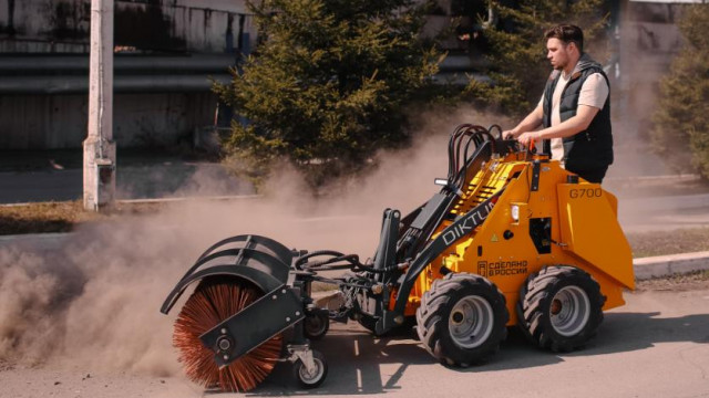 Очистка территории от снега, пыли, мелкого мусора