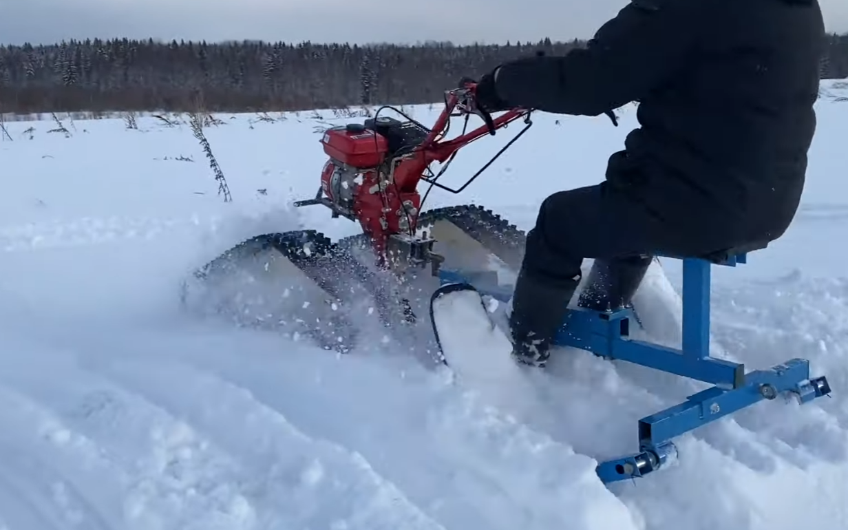 Гусеничный снегоход Ultratank своими руками! - YouTube